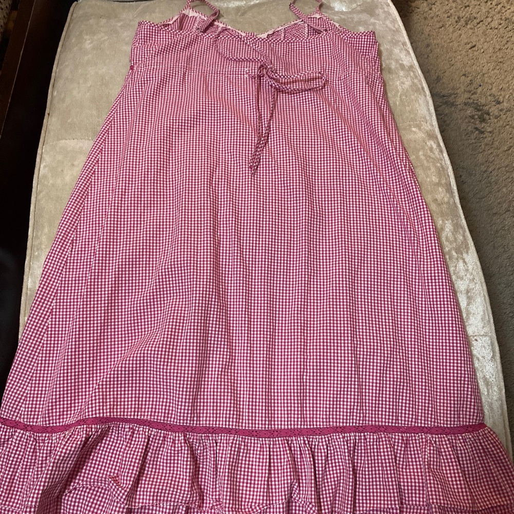 Clothes - Picture 4 of 5